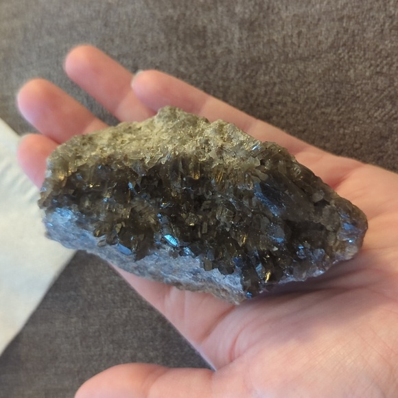 Smokey raw specimen - Picture 2 of 3